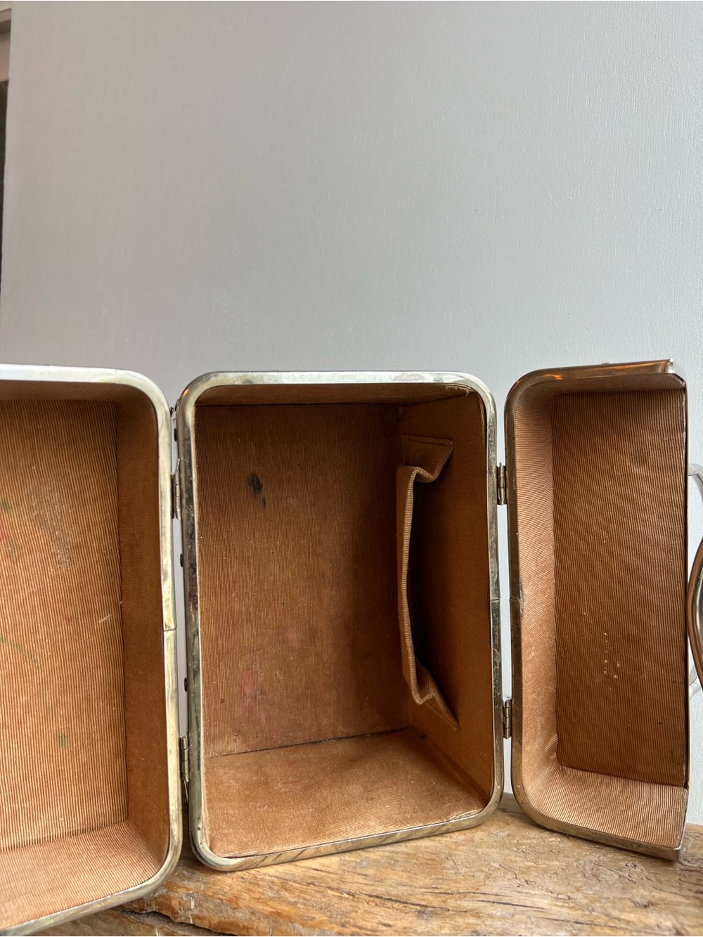 Vintage Borsa Bella Italian Train Case Makeup Trunks • Set of 2 - Picture 8 of 11